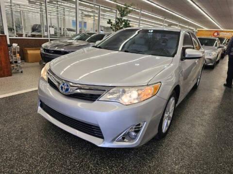 2014 Toyota Camry Hybrid for sale at Dixie Motors in Fairfield OH