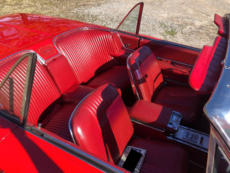 1964 Ford Thunderbird