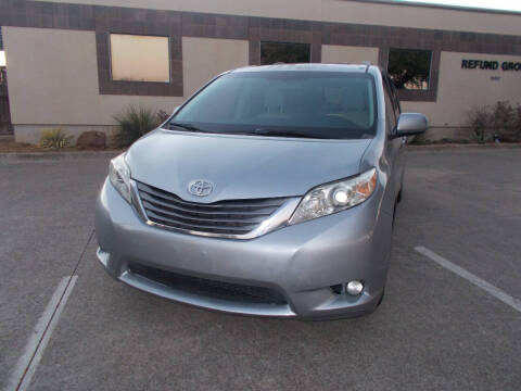2011 Toyota Sienna XLE 7-Passenger Auto Access Seat