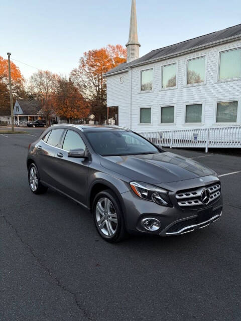 2018 Mercedes-Benz GLA-Class GLA250's photo