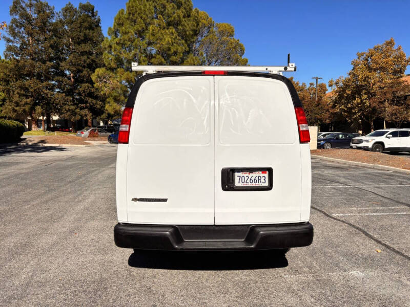 2023 Chevrolet Express 2500