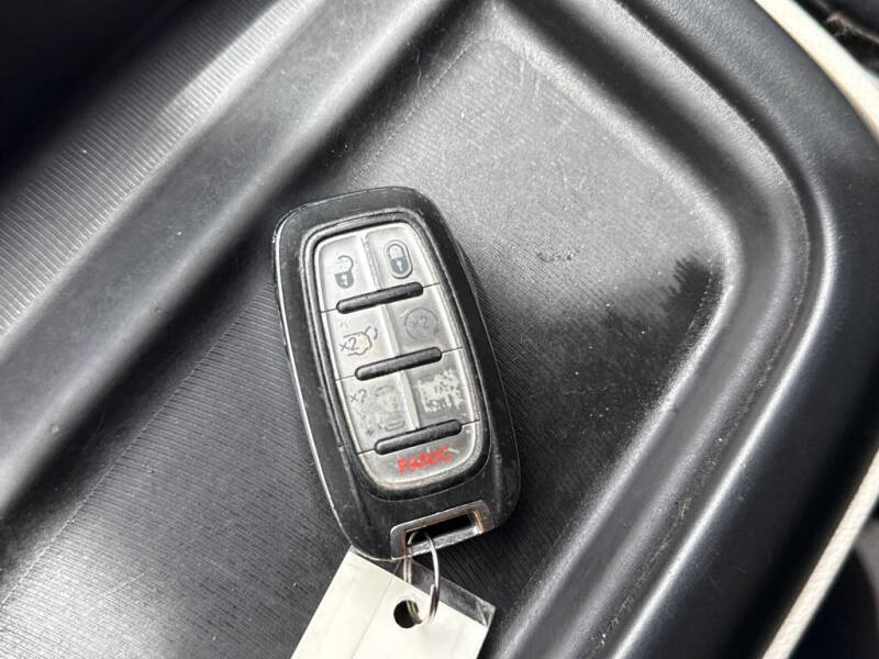 2020 Chrysler Voyager LXi