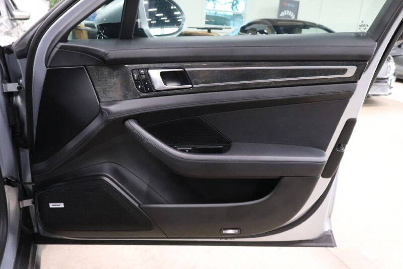 2017 Porsche Panamera Turbo