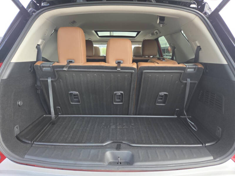 2023 Nissan Pathfinder Platinum