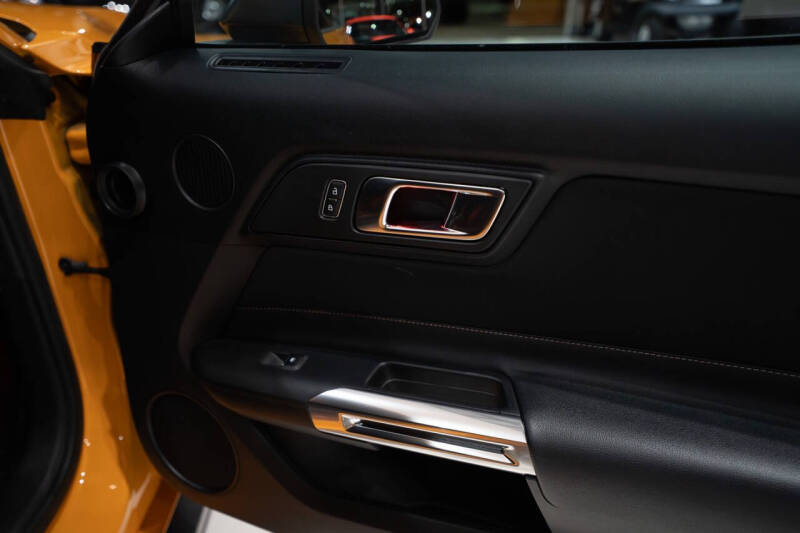 2022 Ford Mustang Mach 1