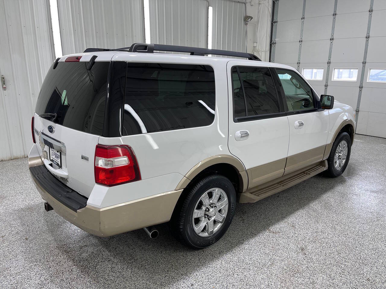 White 2012 Ford Expedition XLT 4x4 XLT 4dr SUV 2