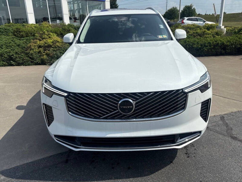 2026 Volvo XC90 T8 Plus 7P