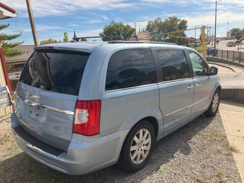 2016 Chrysler Town and Country Touring