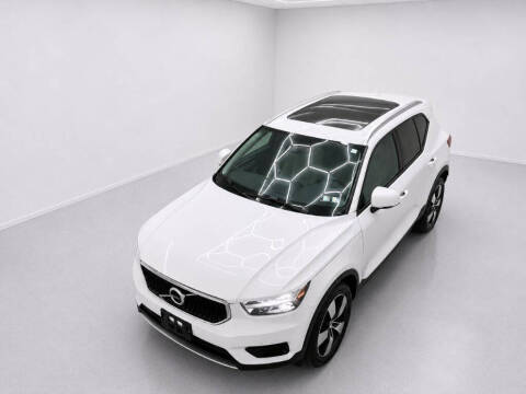 2020 Volvo XC40 T5 Momentum