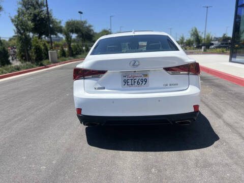 2018 Lexus IS 300