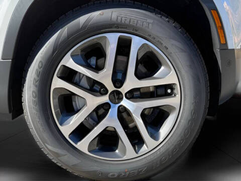 2026 Land Rover Defender 110 P300 S