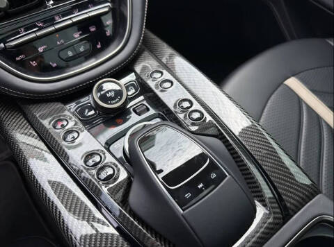 2023 Aston Martin DBX 707
