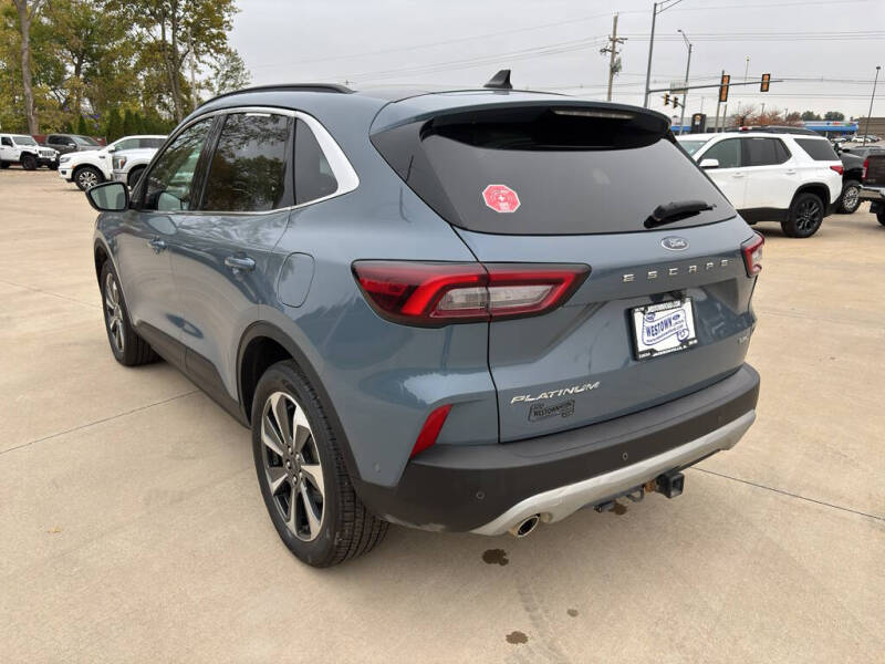 2023 Ford Escape Platinum