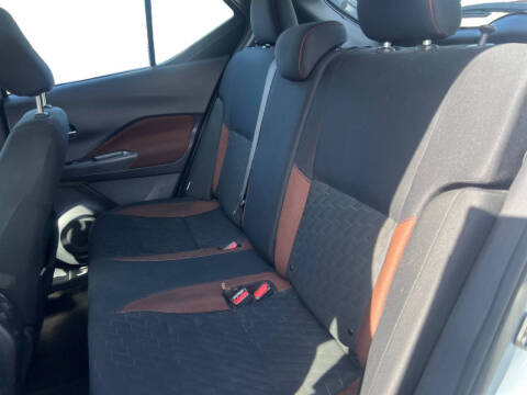 2024 Nissan Kicks SR