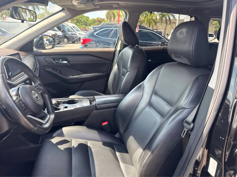 2022 Nissan Rogue SV