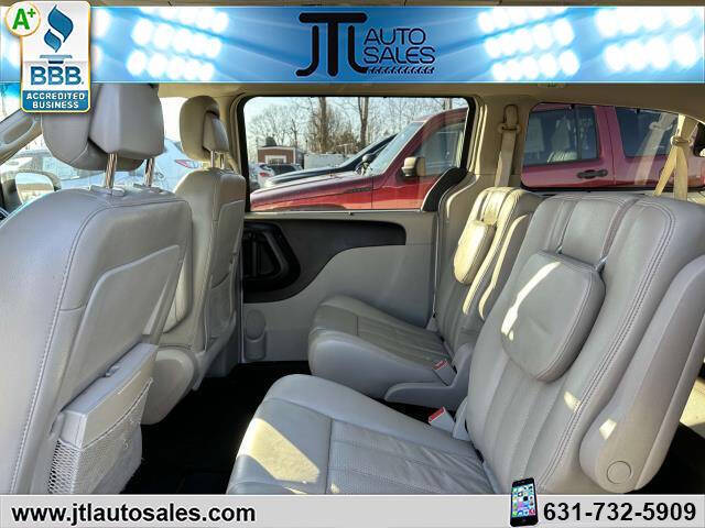 2011 Chrysler Town and Country Touring-L
