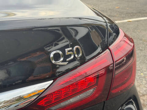 2021 Infiniti Q50 Luxe