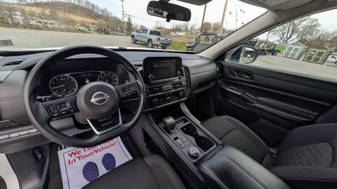 2023 Nissan Pathfinder S