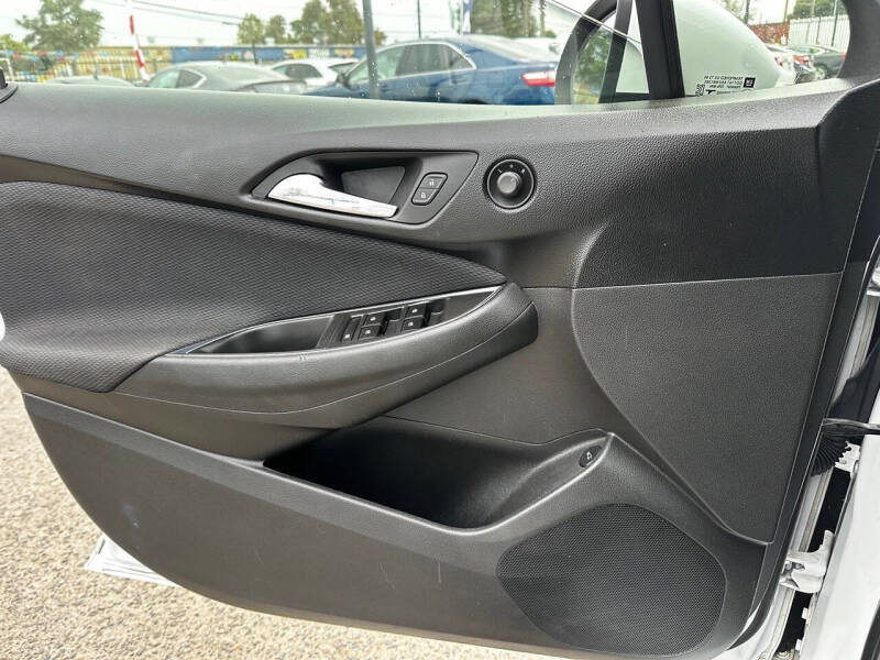 2017 Chevrolet Cruze LS Auto