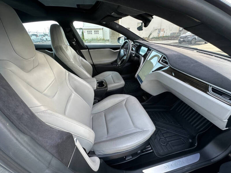 2015 Tesla Model S 70