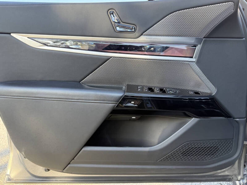 2024 BMW i7 eDrive50