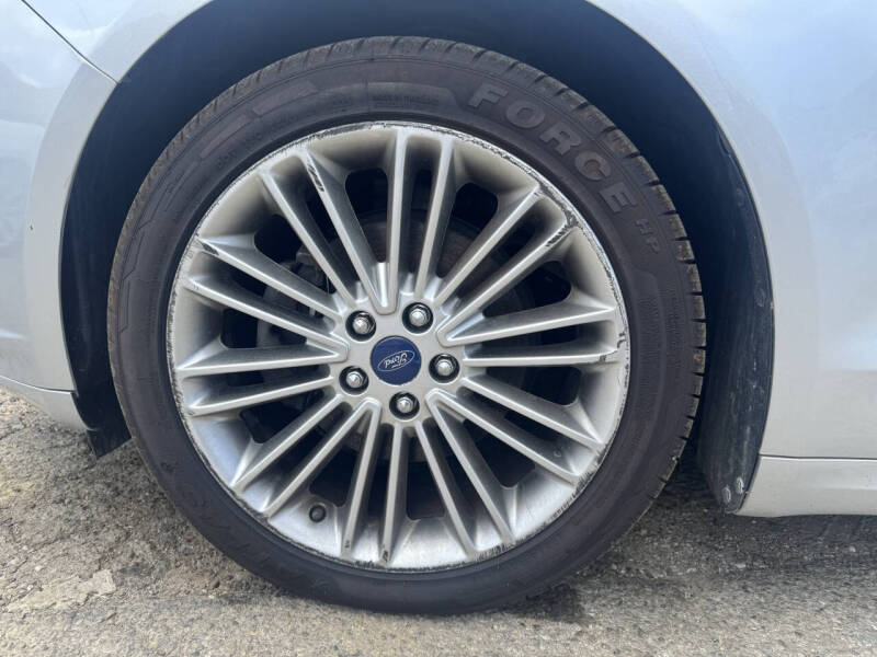 2014 Ford Fusion SE