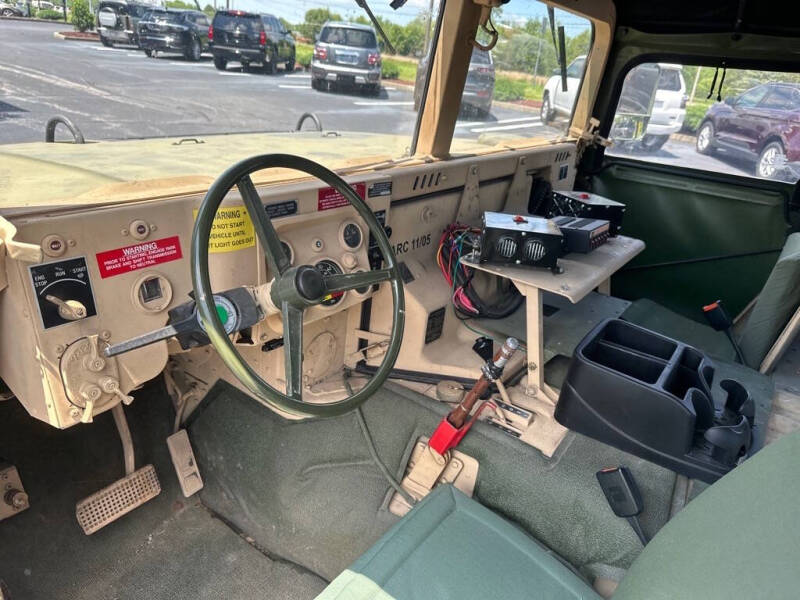 1991 AM General M998