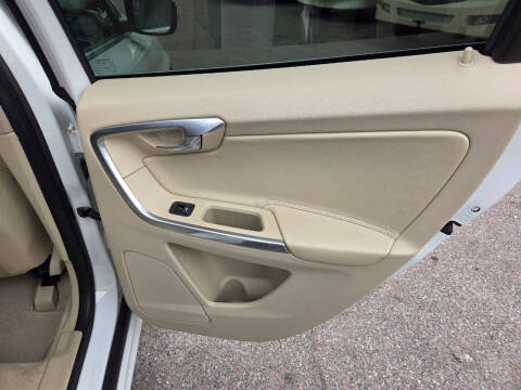 2015 Volvo XC60 T5 Premier