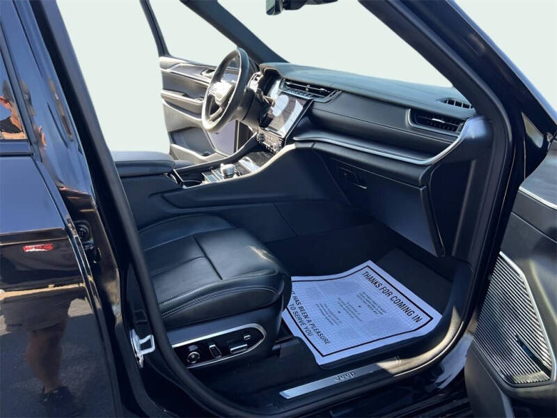 2022 Jeep Grand Cherokee Overland