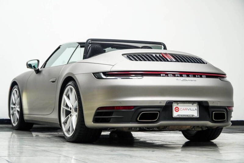 2022 Porsche 911 Carrera