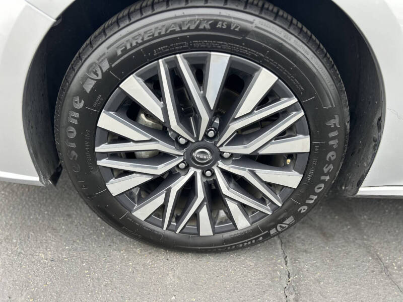 2024 Nissan Altima 2.5 SV