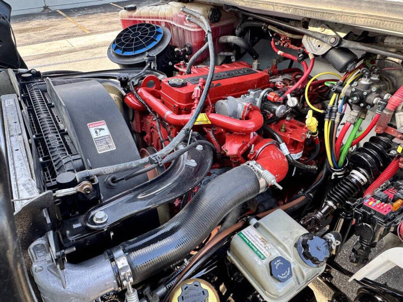 2018 Freightliner M2 106