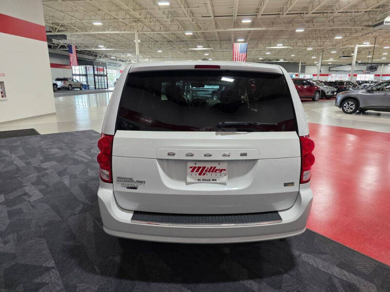 2016 Dodge Grand Caravan SE