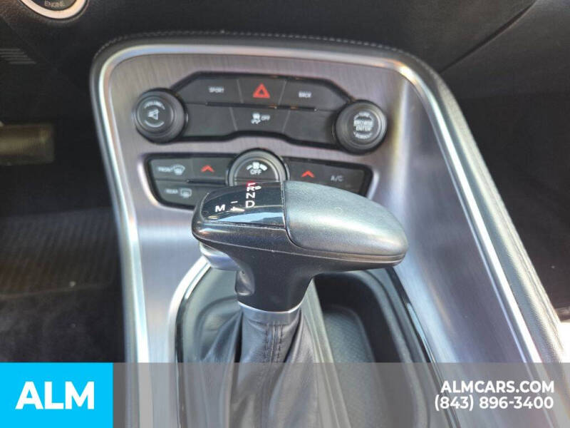 2015 Dodge Challenger SXT