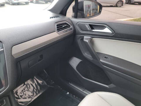 2021 Volkswagen Tiguan SE R-Line Black