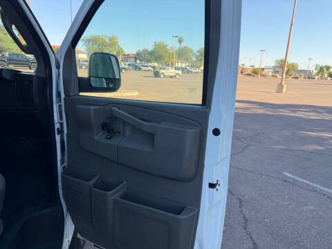 2025 Chevrolet Express LT 3500