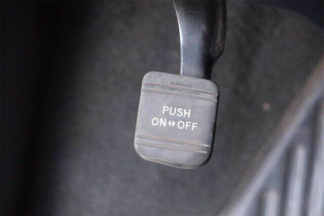 2017 Toyota Sienna SE 8-Passenger