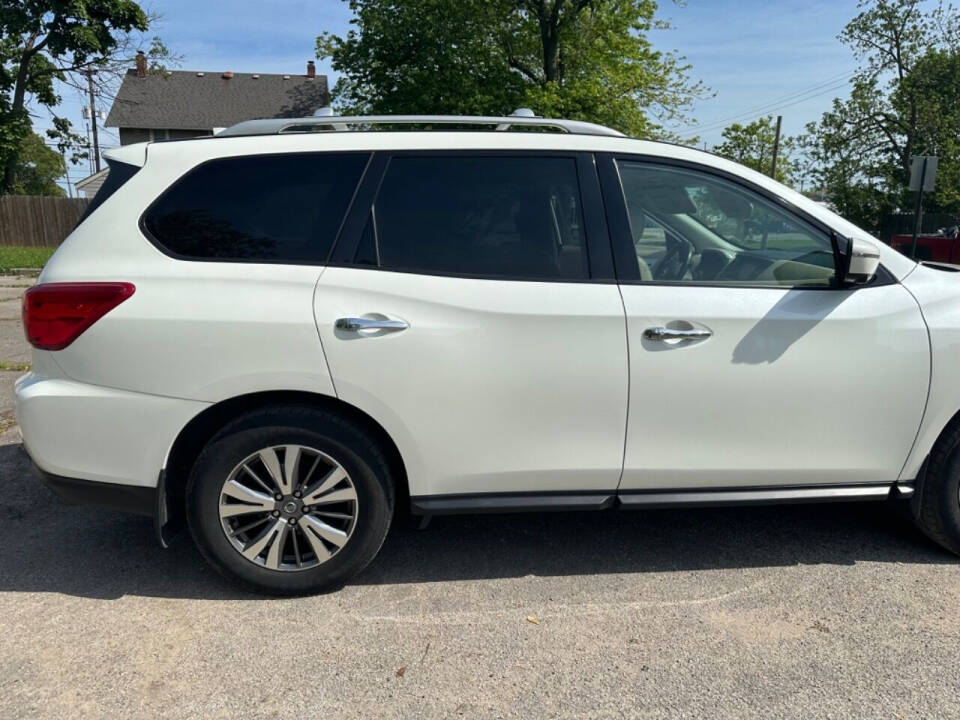 2020 Nissan Pathfinder for sale at SRL SAHER in Lorain, OH