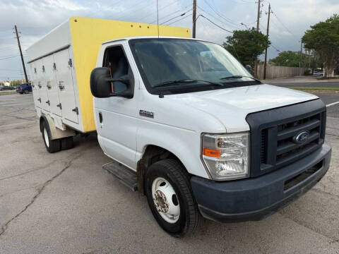 2017 Ford E-Series E-450 SD
