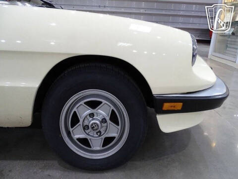 1984 Alfa Romeo Spider Veloce