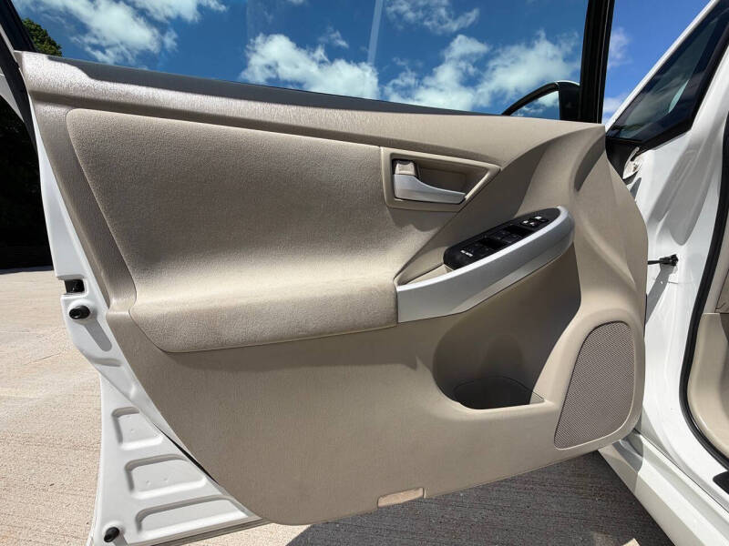 2010 Toyota Prius II