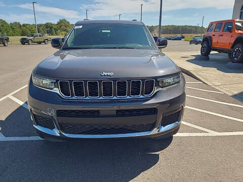 2025 Jeep Grand Cherokee L Laredo