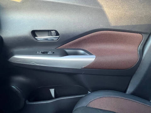 2018 Nissan Kicks SR