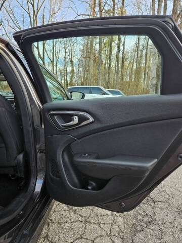 2015 Chrysler 200 Limited