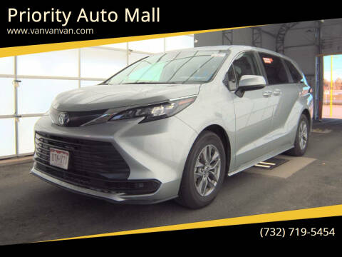 2024 Toyota Sienna LE 8-Passenger