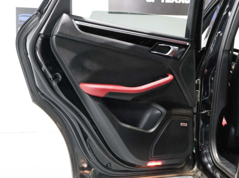 2019 Porsche Macan S