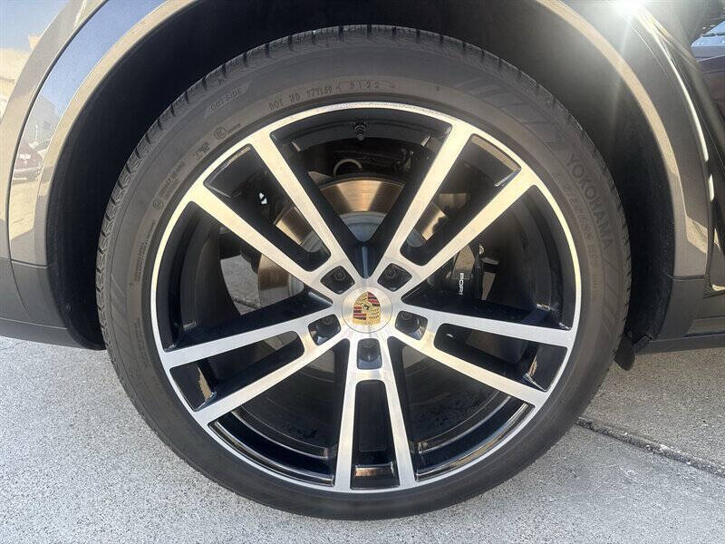 2024 Porsche Cayenne S Coupe