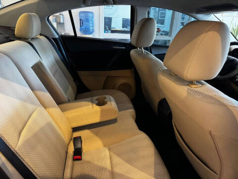 2010 Mazda MAZDA3 i Touring