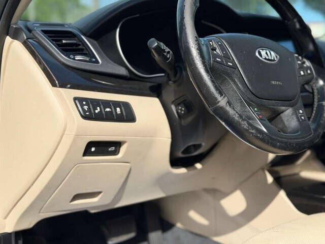 2014 Kia Cadenza Premium