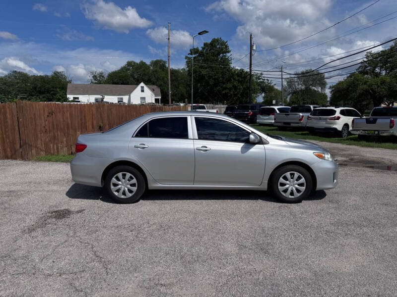 2013 Toyota Corolla LE